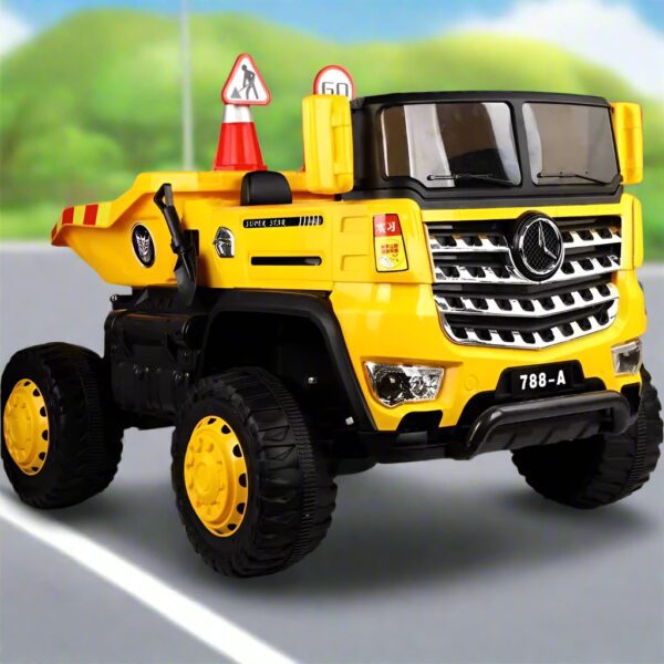 OUTSIDE KIDS PLAY DUMPER  L-53" W-38" H-33"